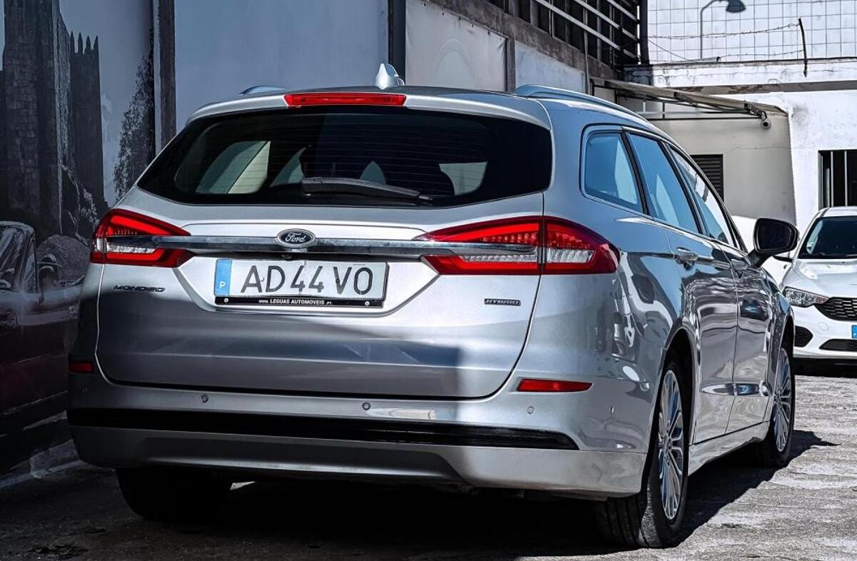 FORD Mondeo 2.0 HEV Titanium