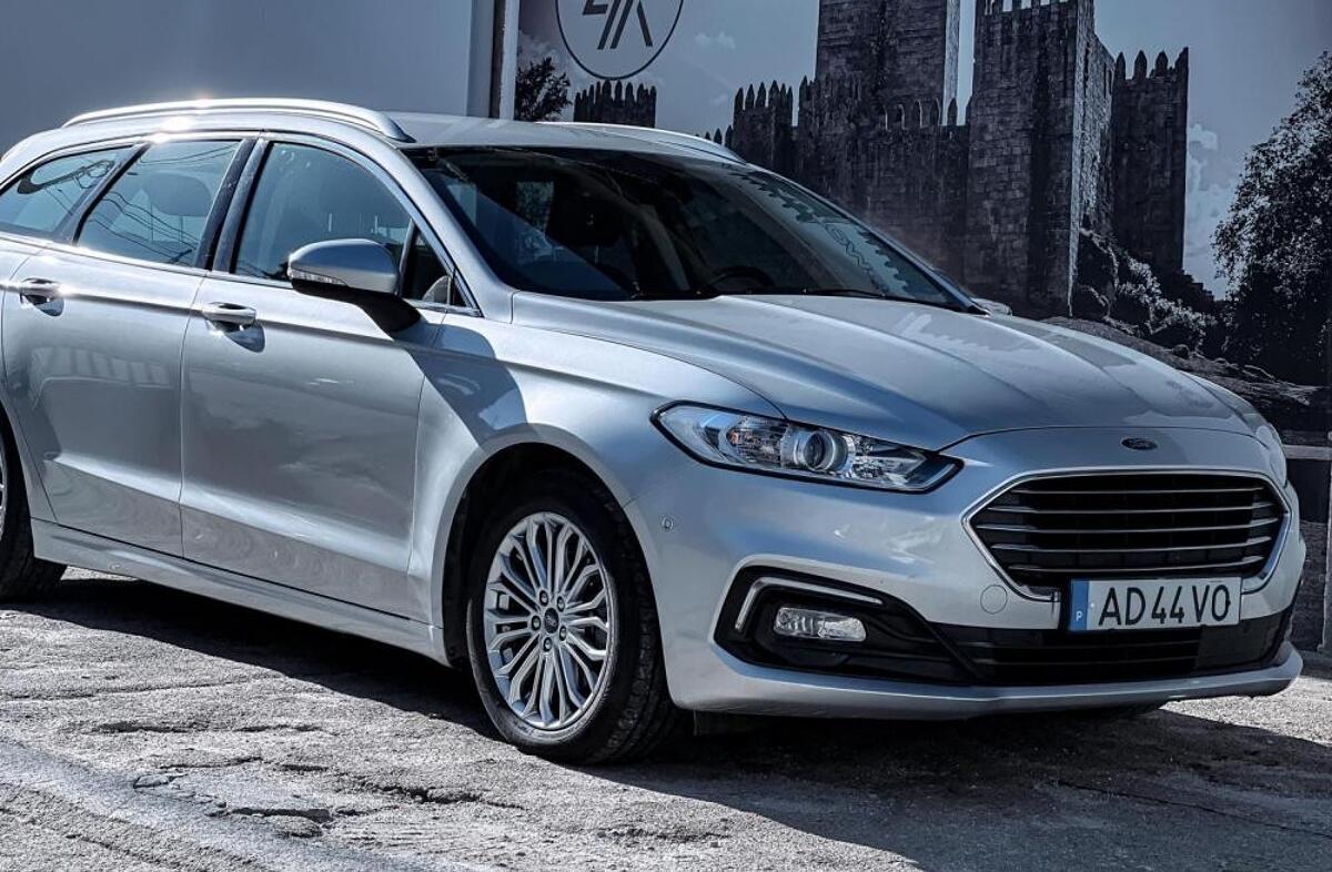 FORD Mondeo 2.0 HEV Titanium