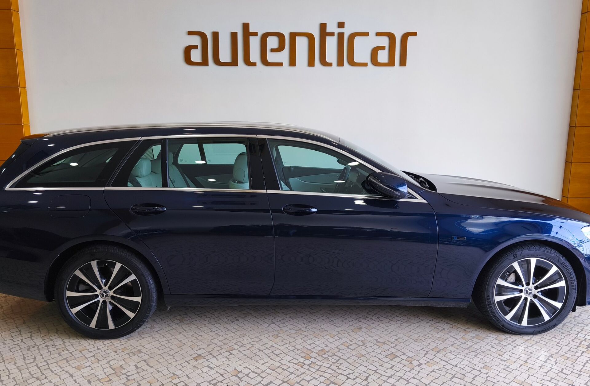 MERCEDES Classe E E 300 de Avantgarde