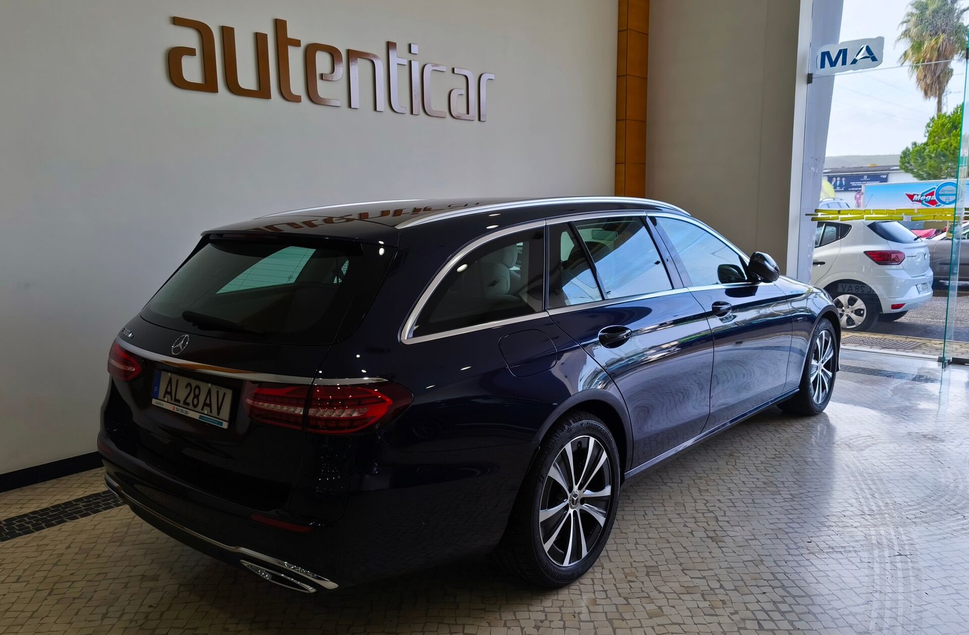 MERCEDES Classe E E 300 de Avantgarde