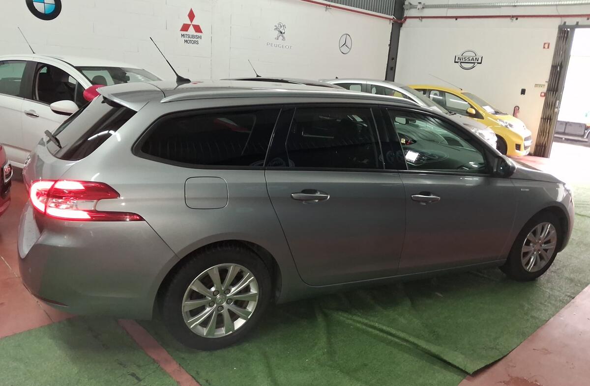 PEUGEOT 308 SW 1.2 PureTech Style