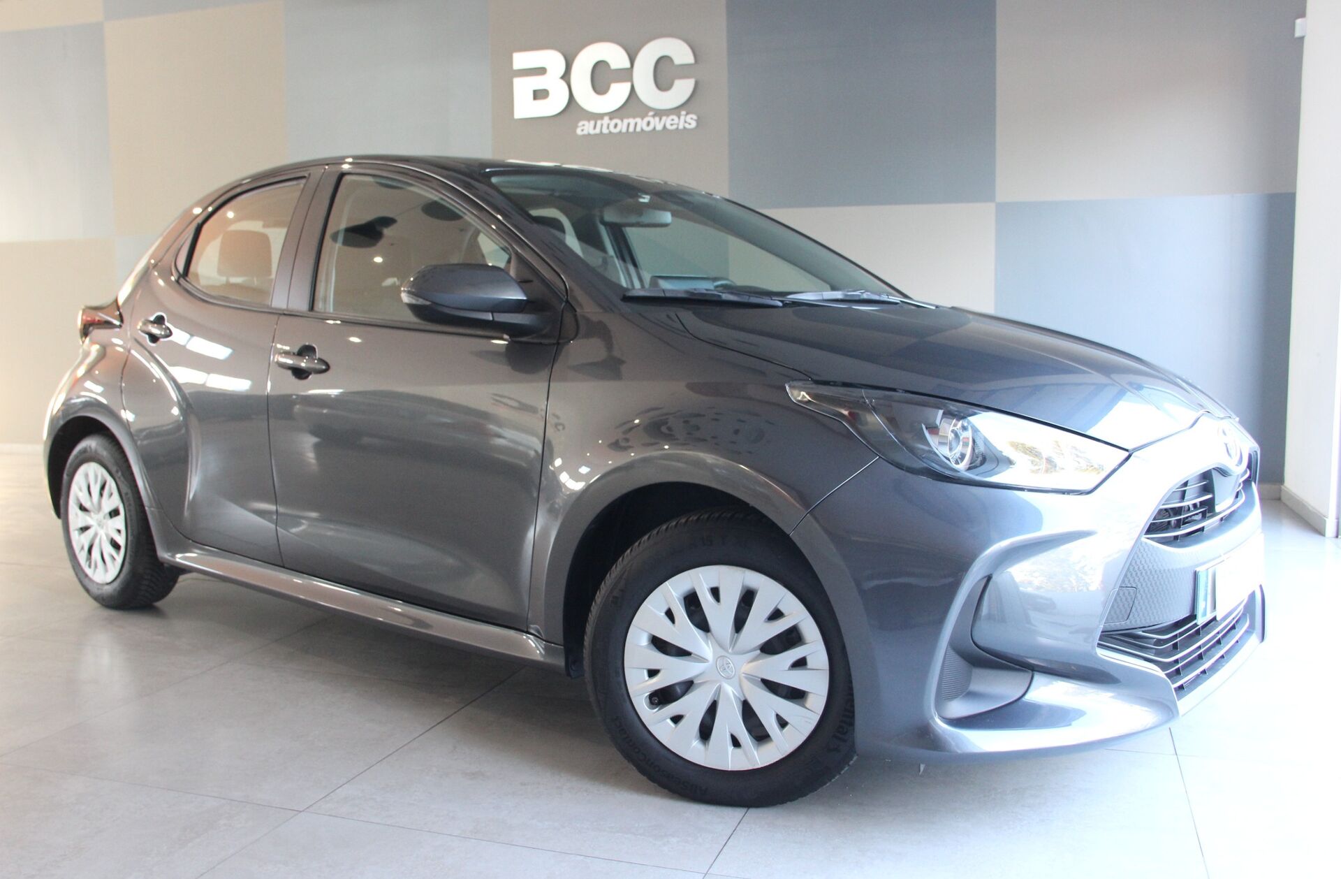 TOYOTA Yaris 1.5 HDF Square Collection