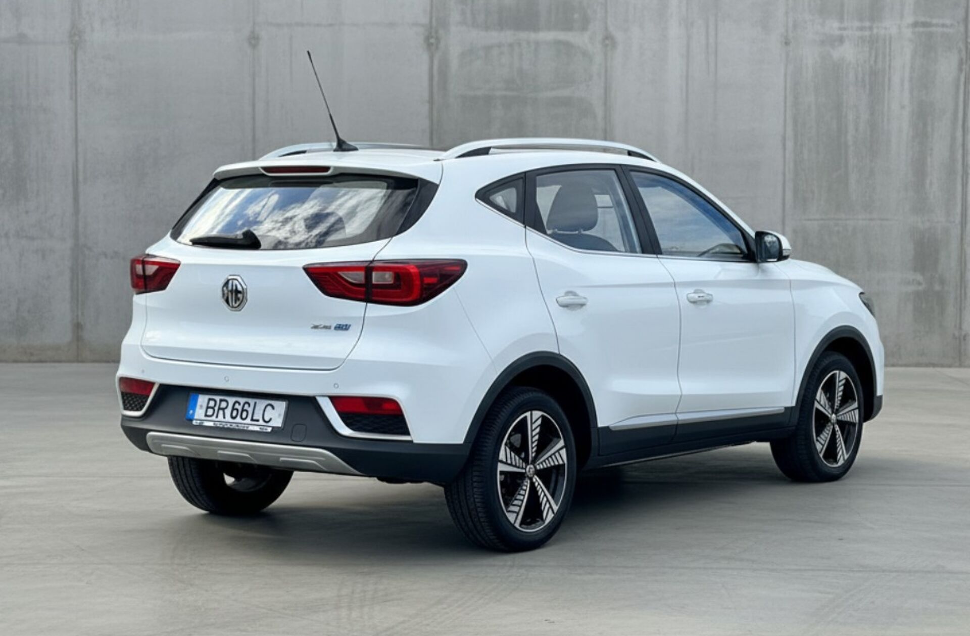 MG ZS 44.5 kWh Luxury