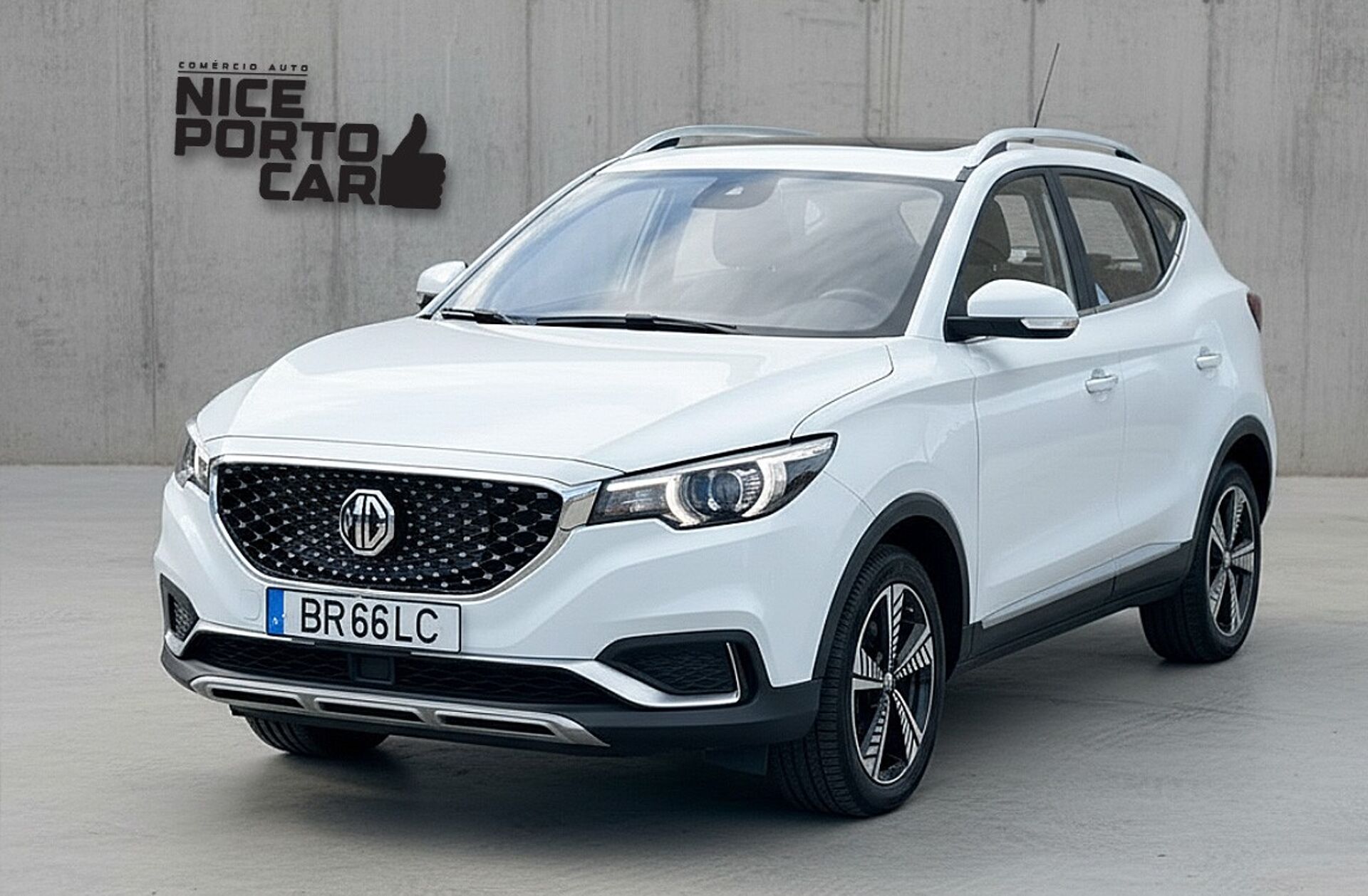 MG ZS 44.5 kWh Luxury