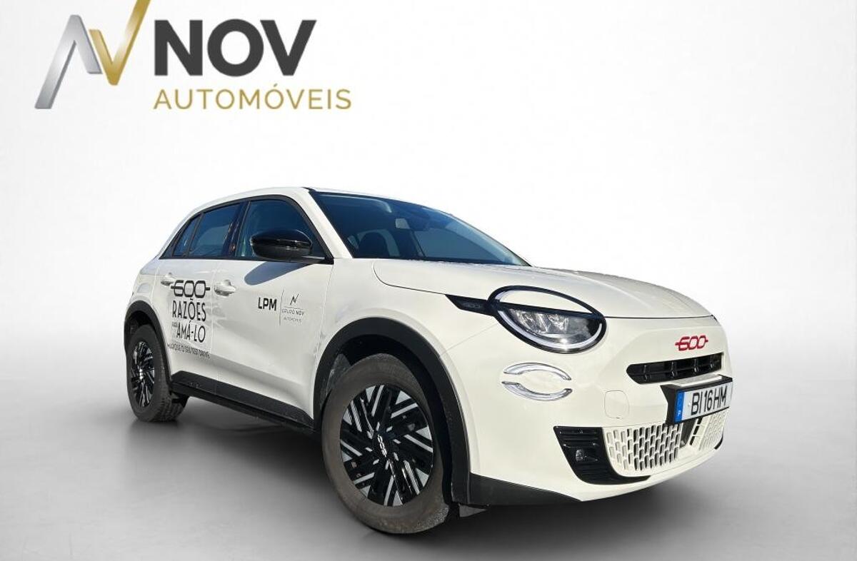 FIAT 600 e 54 kWh (RED)