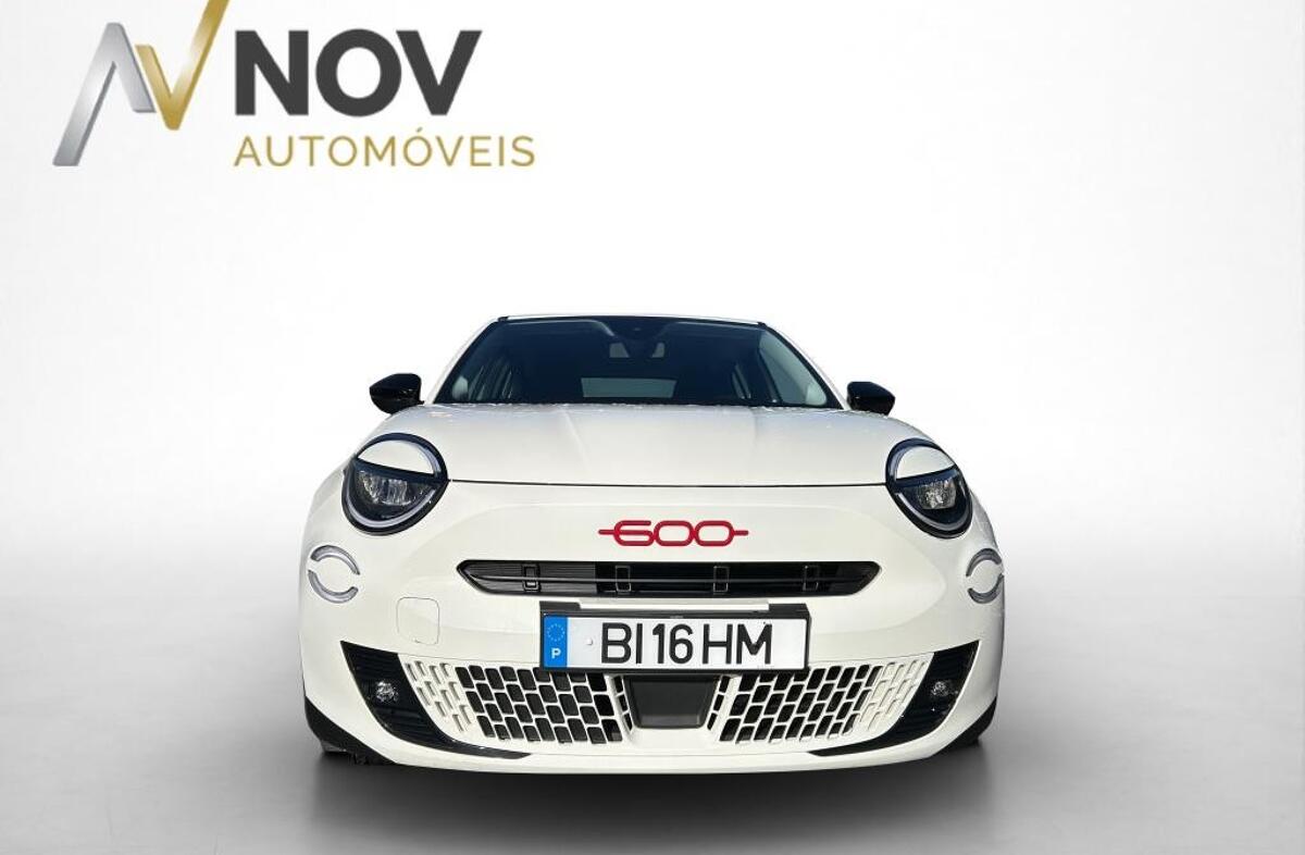 FIAT 600 e 54 kWh (RED)