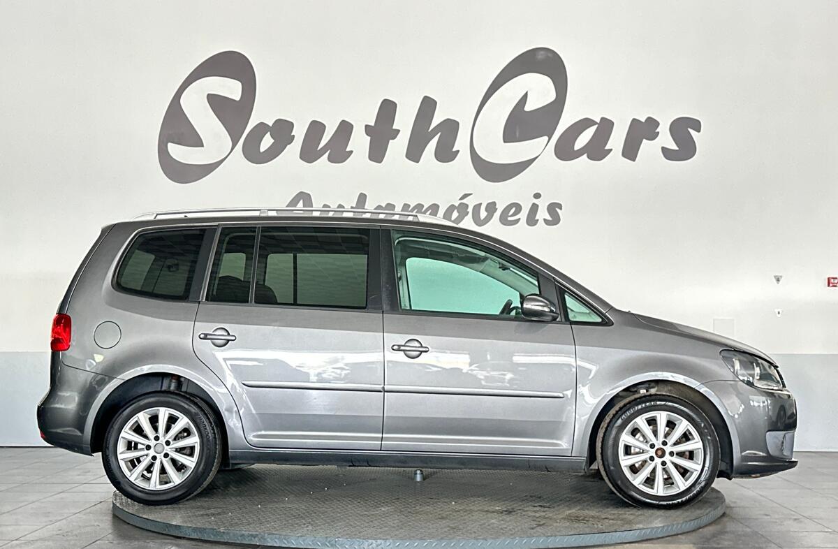 VOLKSWAGEN Touran 1.6 TDi Blue.Confortline 7L