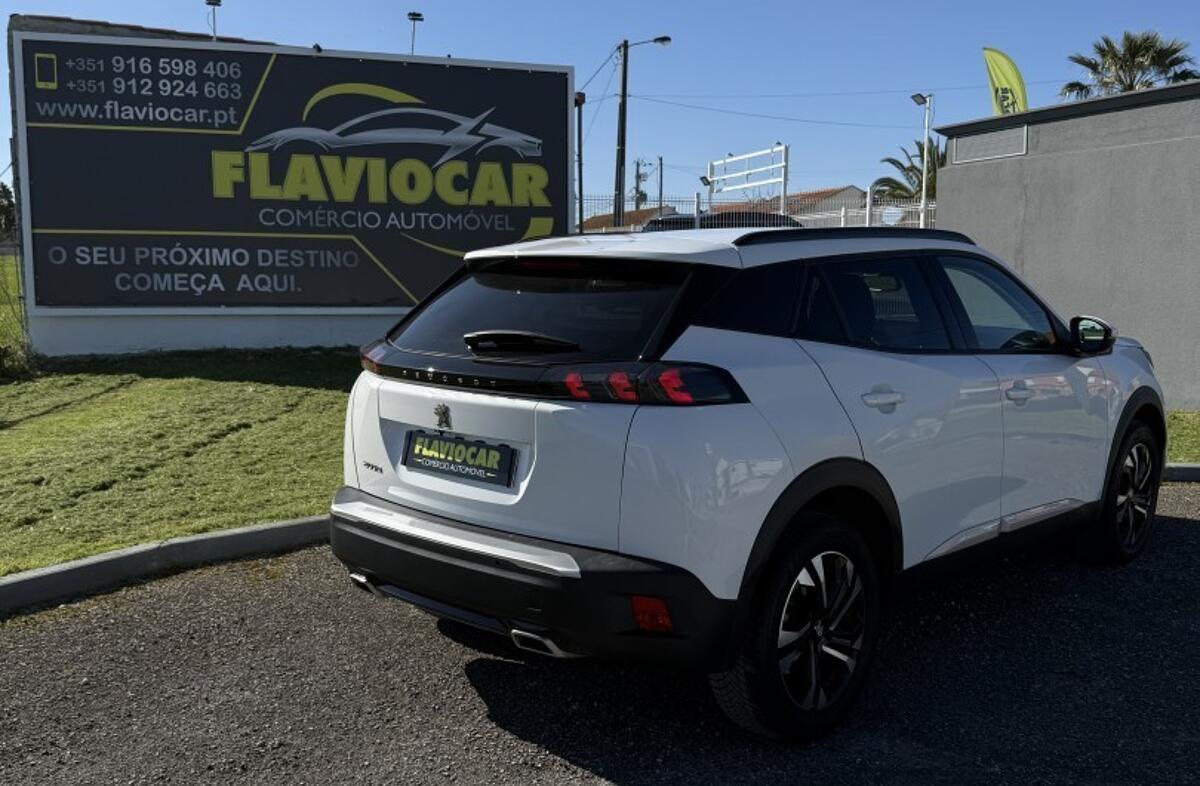 PEUGEOT 2008 1.2 PureTech Allure Pack EAT8