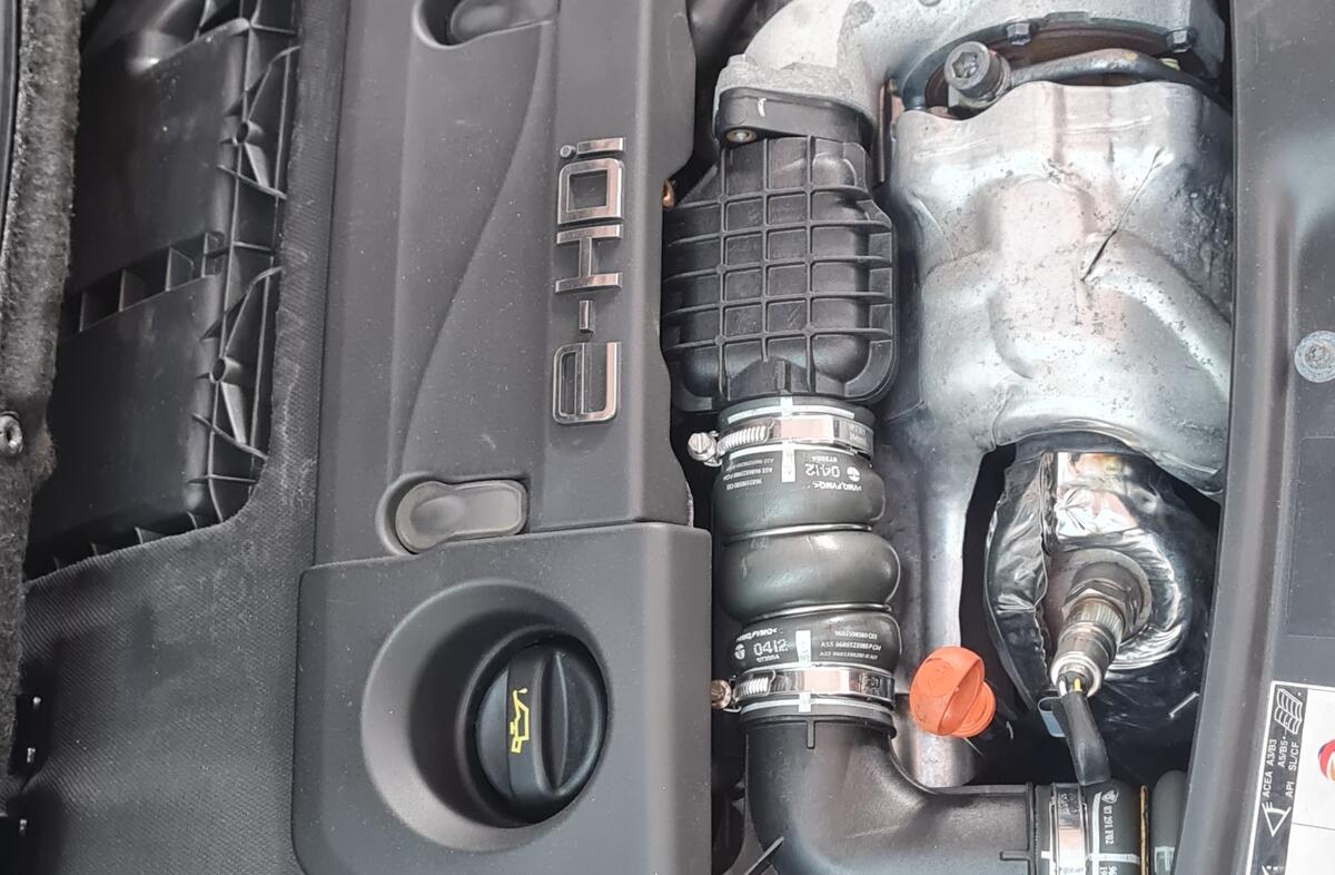 PEUGEOT 208 1.6 e-HDi Allure