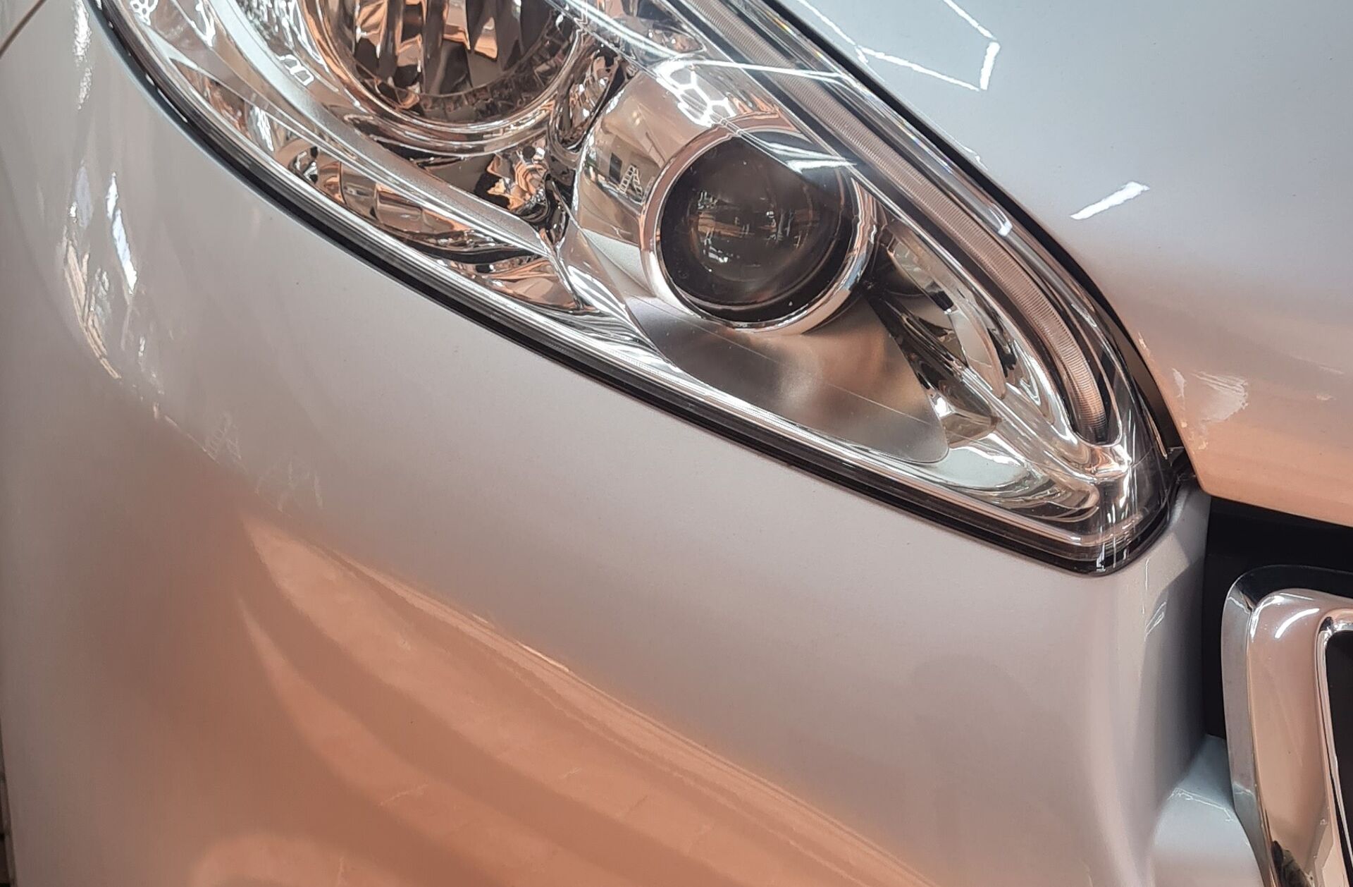 PEUGEOT 208 1.6 e-HDi Allure