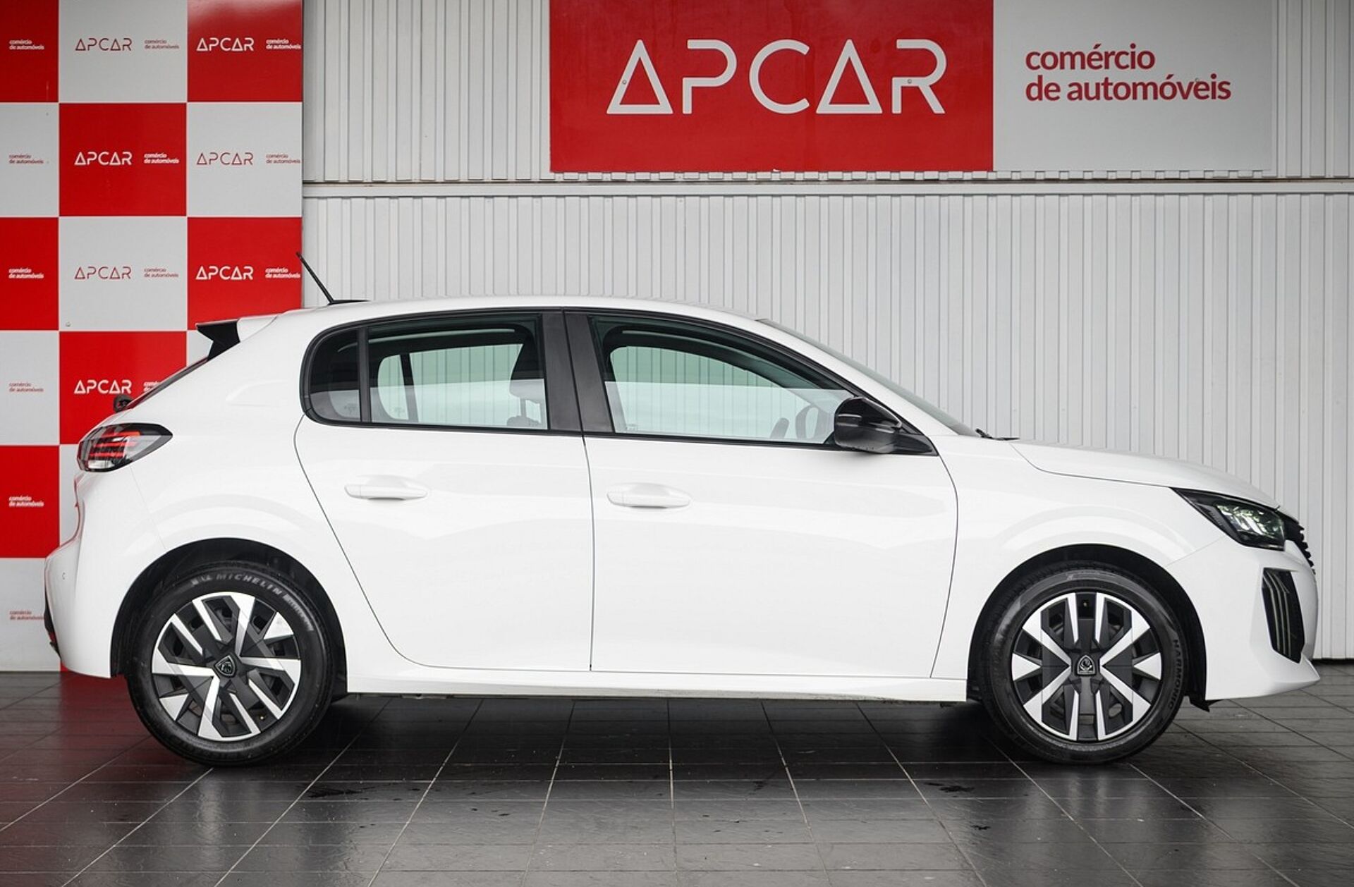 PEUGEOT 208 1.2 PureTech Active