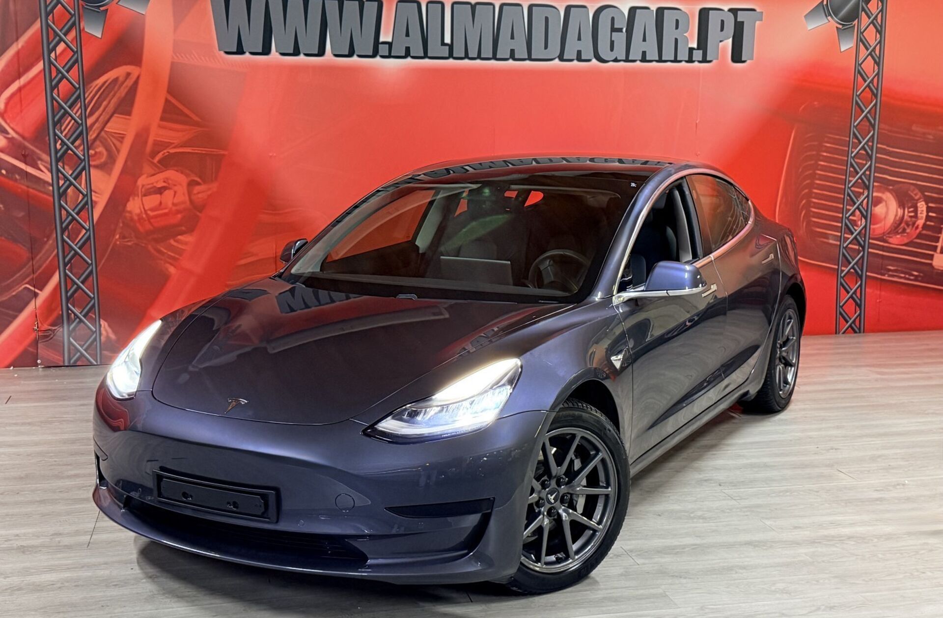 TESLA Model 3 Standard Range Plus RWD