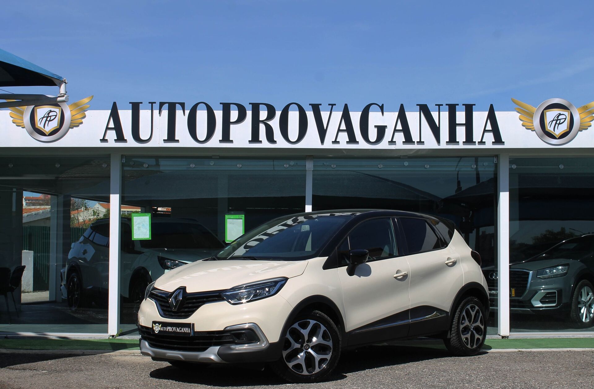 RENAULT Captur 0.9TCE Exclusive