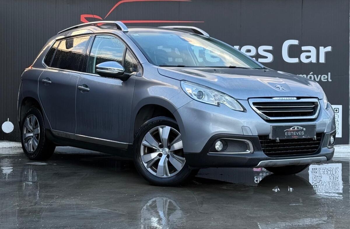 PEUGEOT 2008 1.2 PureTech Style