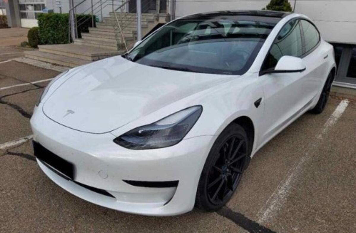 TESLA Model 3 Long Range Tração Integral