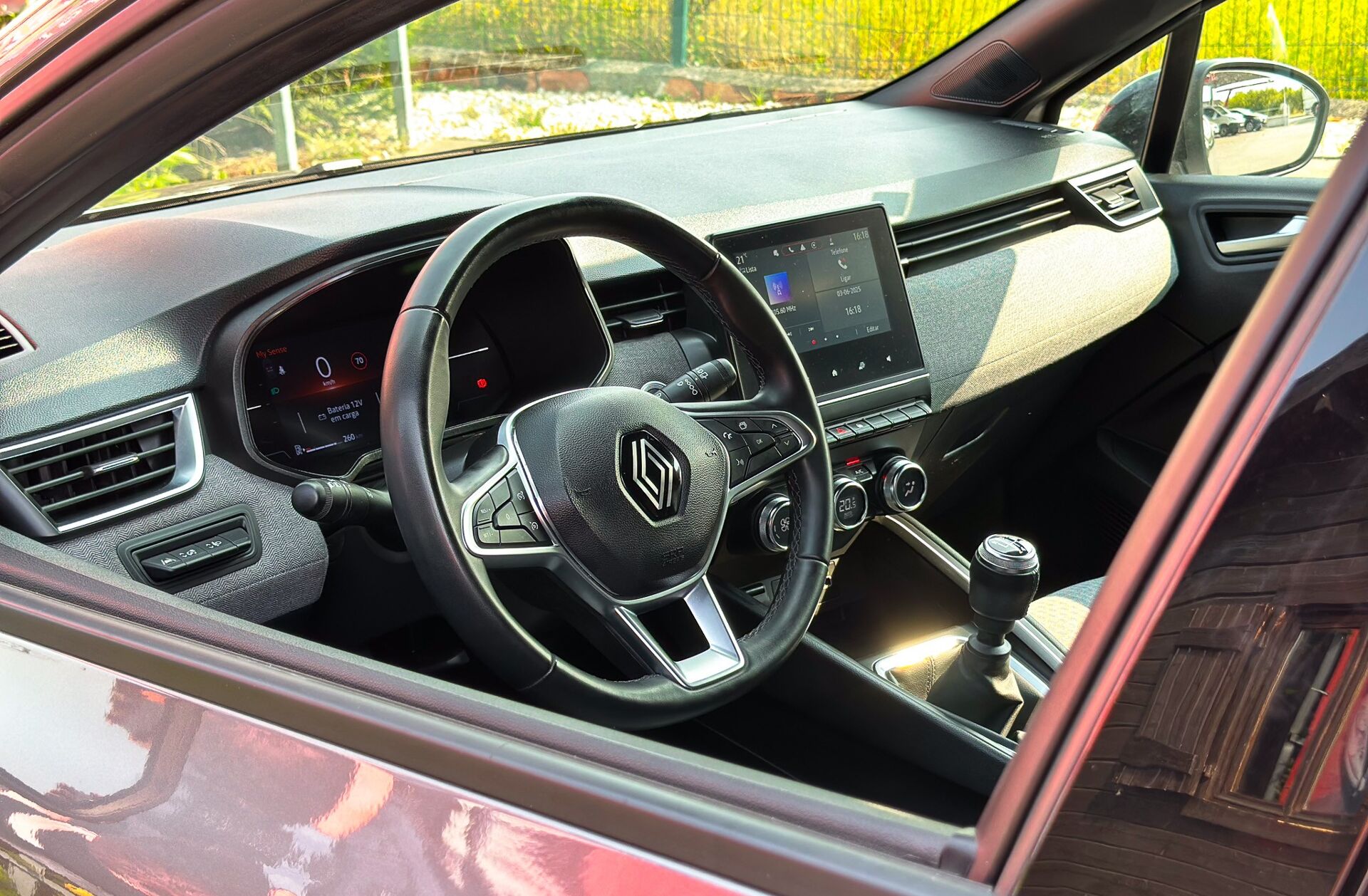 RENAULT Clio 1.0 TCe Techno