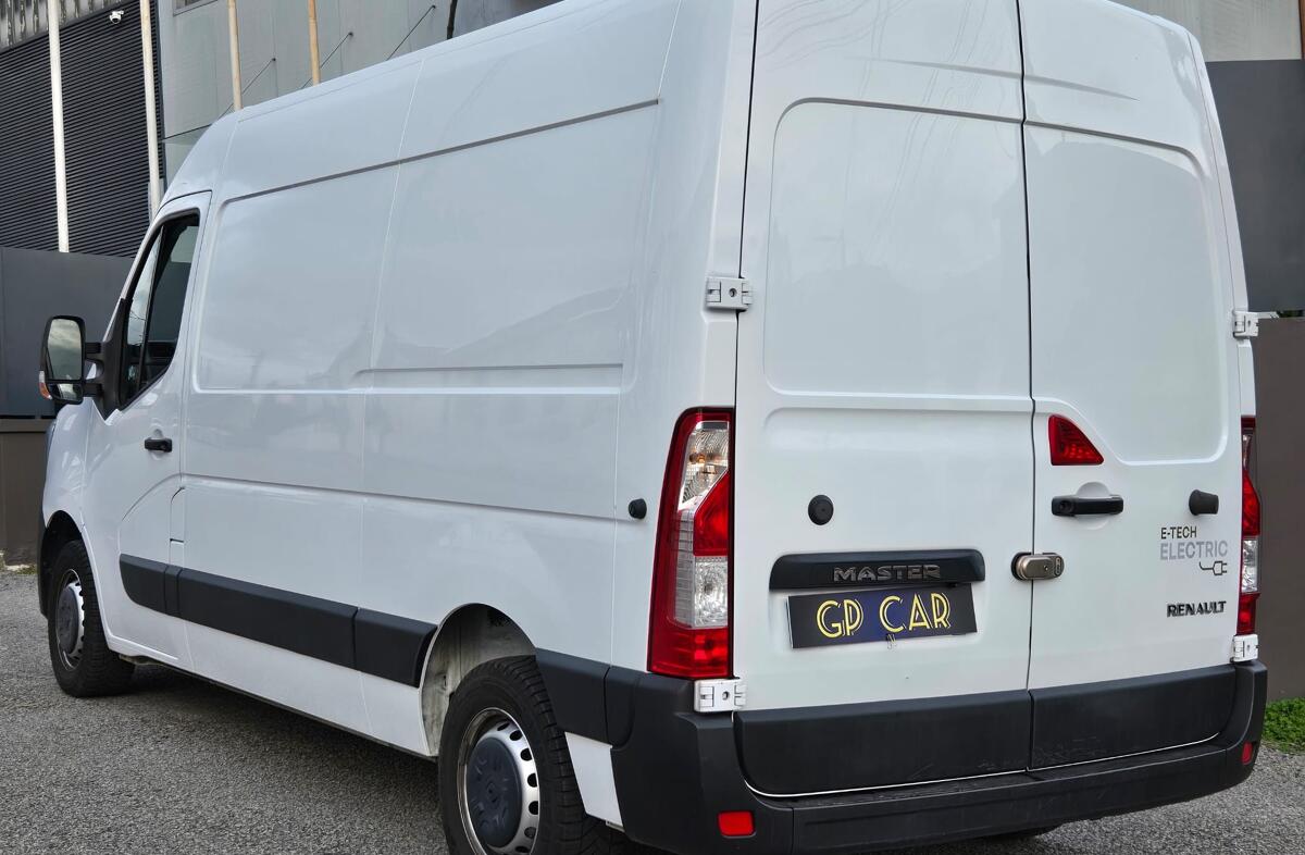 RENAULT Master E-Tech EV52 L2H2 3.1T