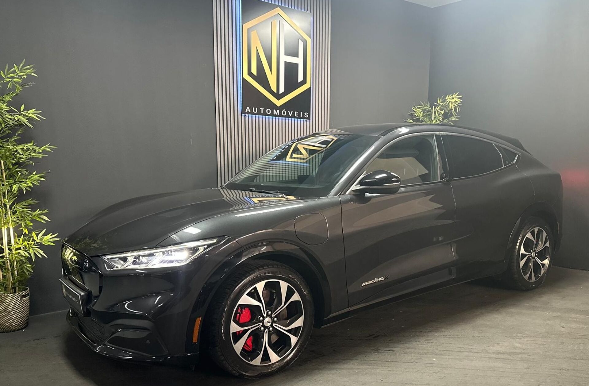 FORD Mustang Mach-E Premium AWD