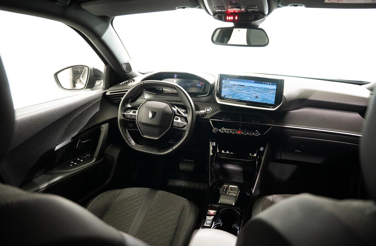 PEUGEOT 2008 e- 50 kWh Allure