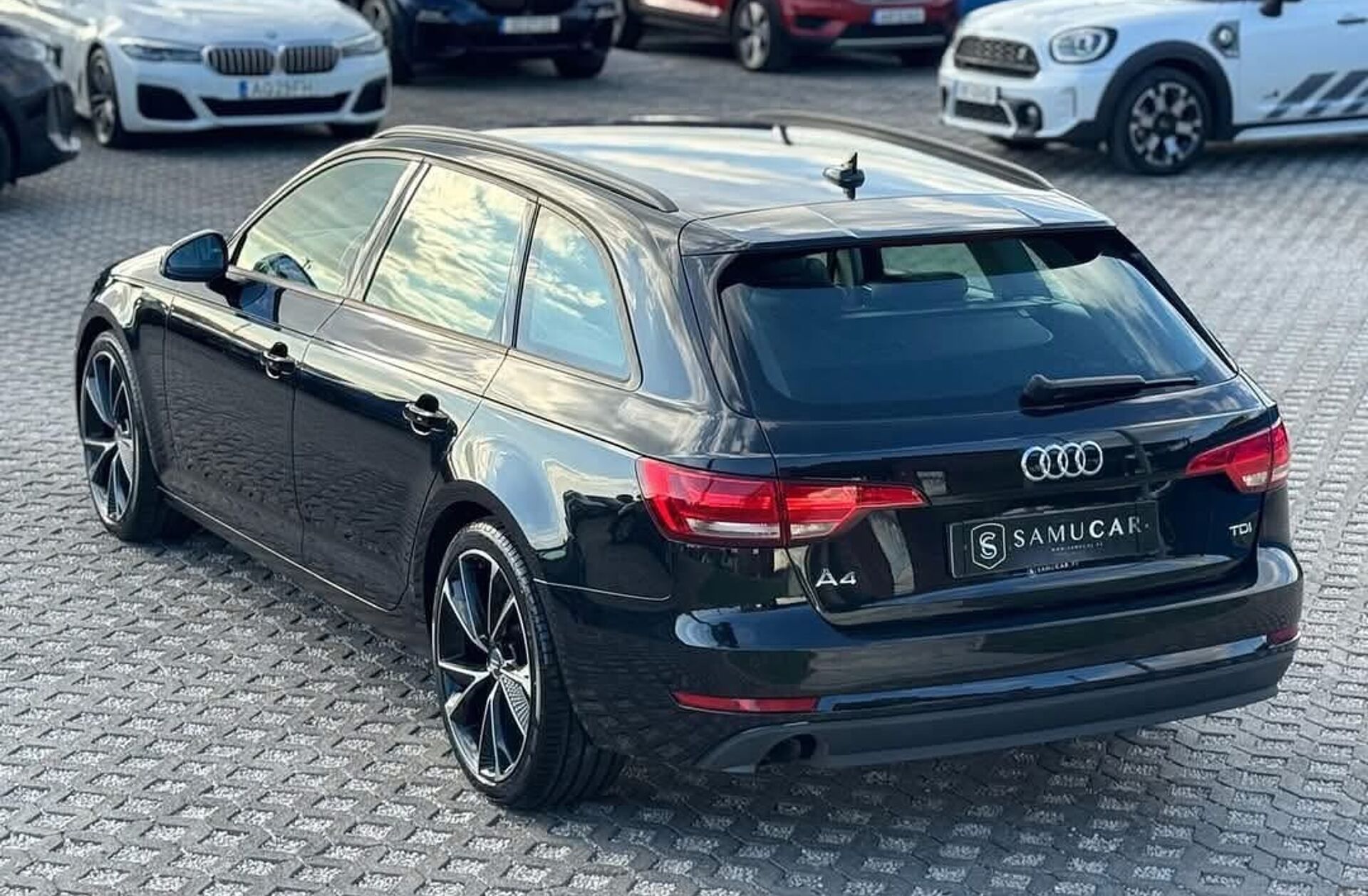 AUDI A4 2.0 TDI Design S tronic