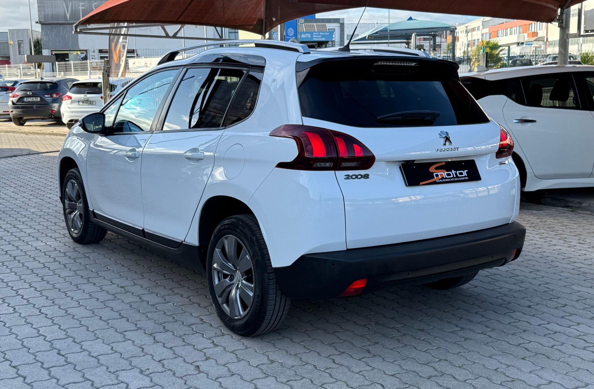 PEUGEOT 2008 1.2 PureTech Style