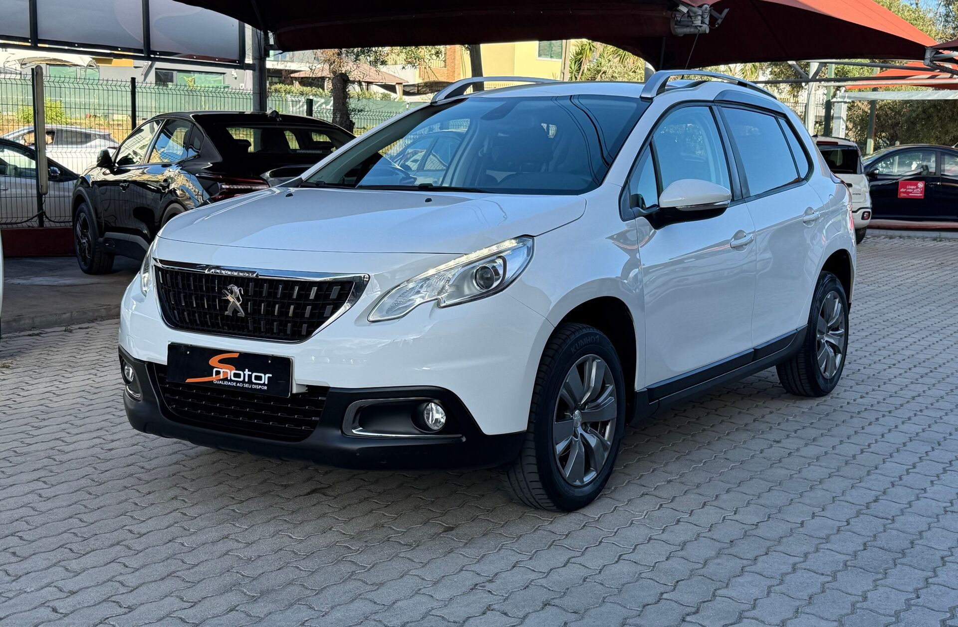 PEUGEOT 2008 1.2 PureTech Style