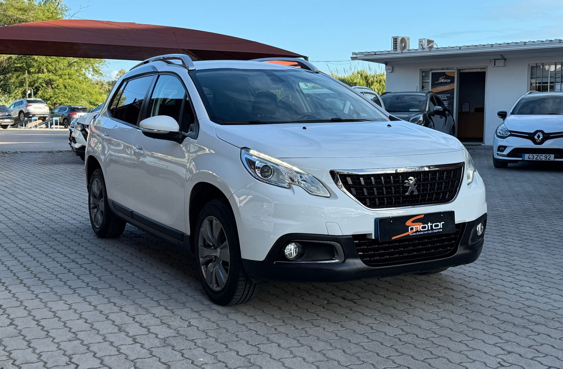 PEUGEOT 2008 1.2 PureTech Style