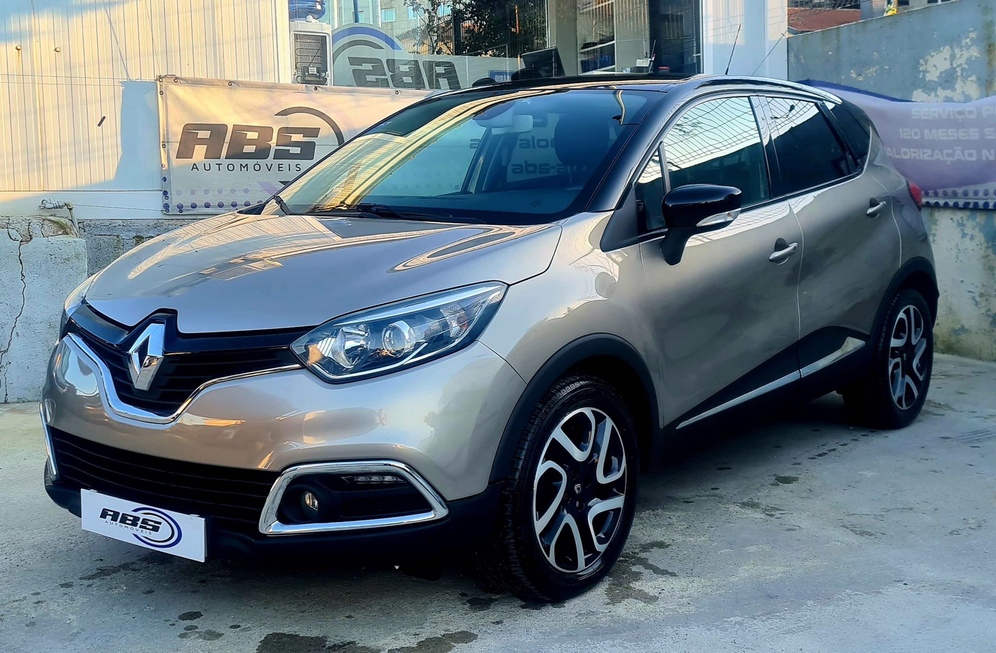 RENAULT Captur 1.5 dCi Exclusive