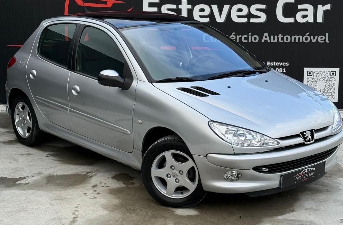 PEUGEOT 206 1.1 XT