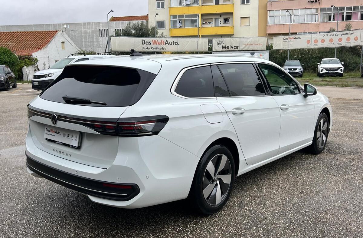 VOLKSWAGEN Passat V. 2.0 TDI Business DSG