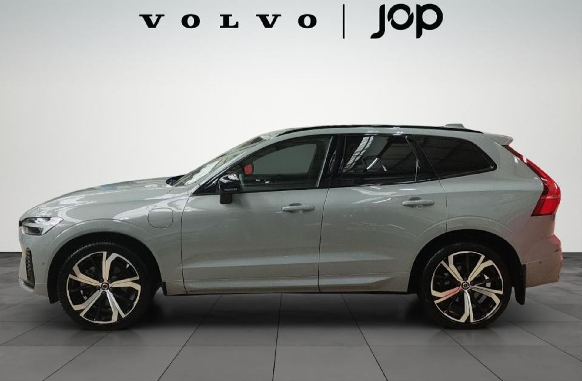 VOLVO XC60 2.0 T6 PHEV Plus Dark AWD