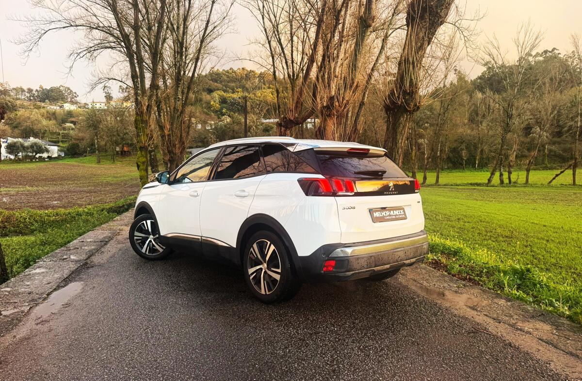 PEUGEOT 3008 1.2 PureTech Allure EAT6