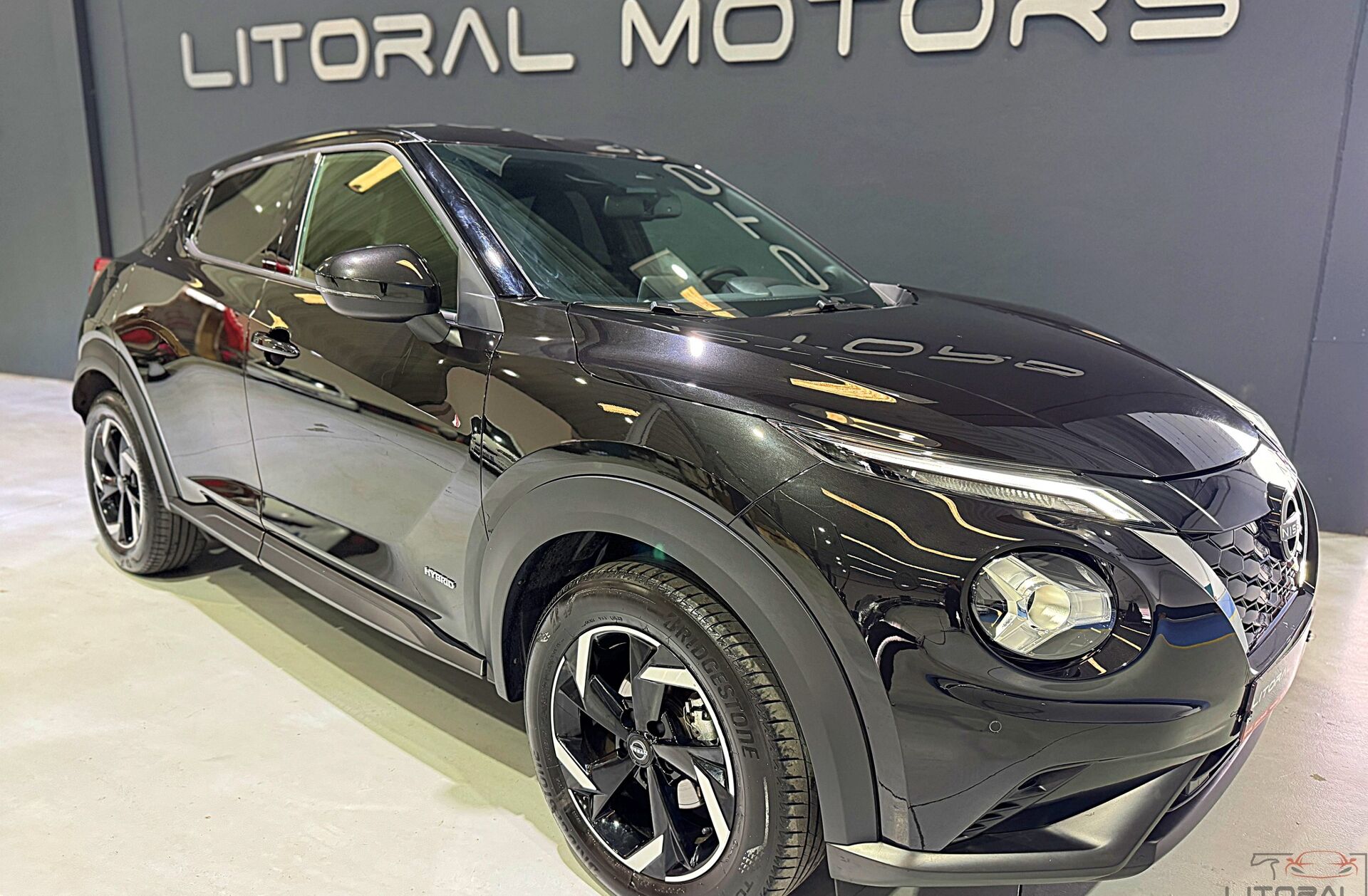 NISSAN Juke 1.6 Hybrid N-Design Black