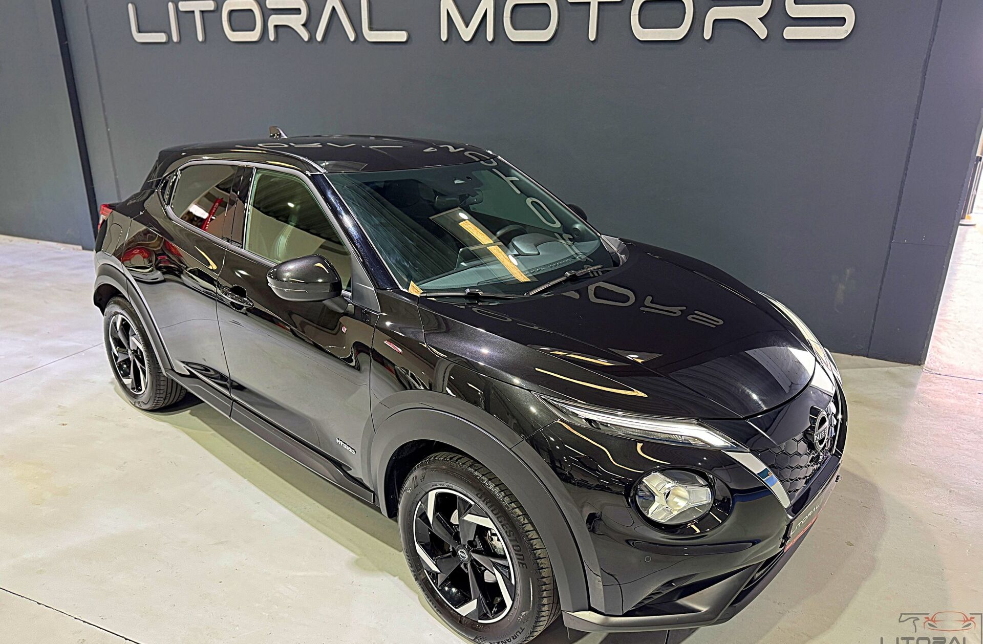 NISSAN Juke 1.6 Hybrid N-Design Black