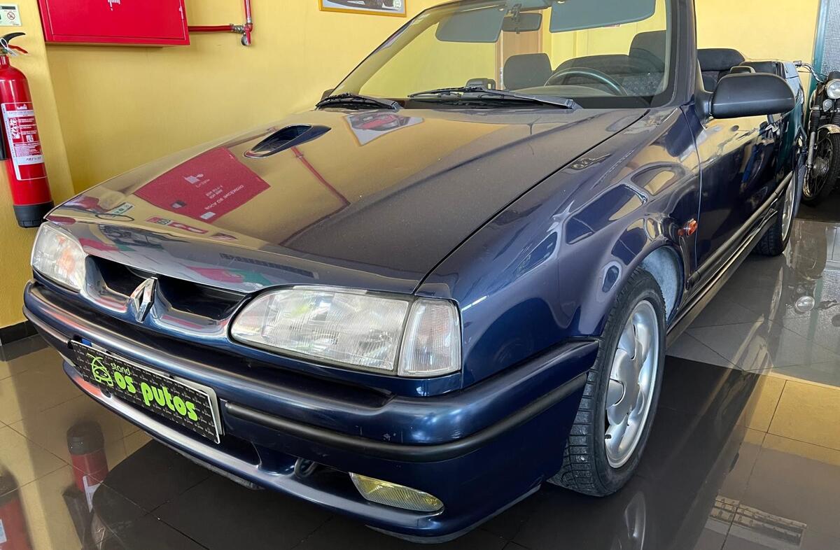 RENAULT R19 Cabriolet 1.8 16V