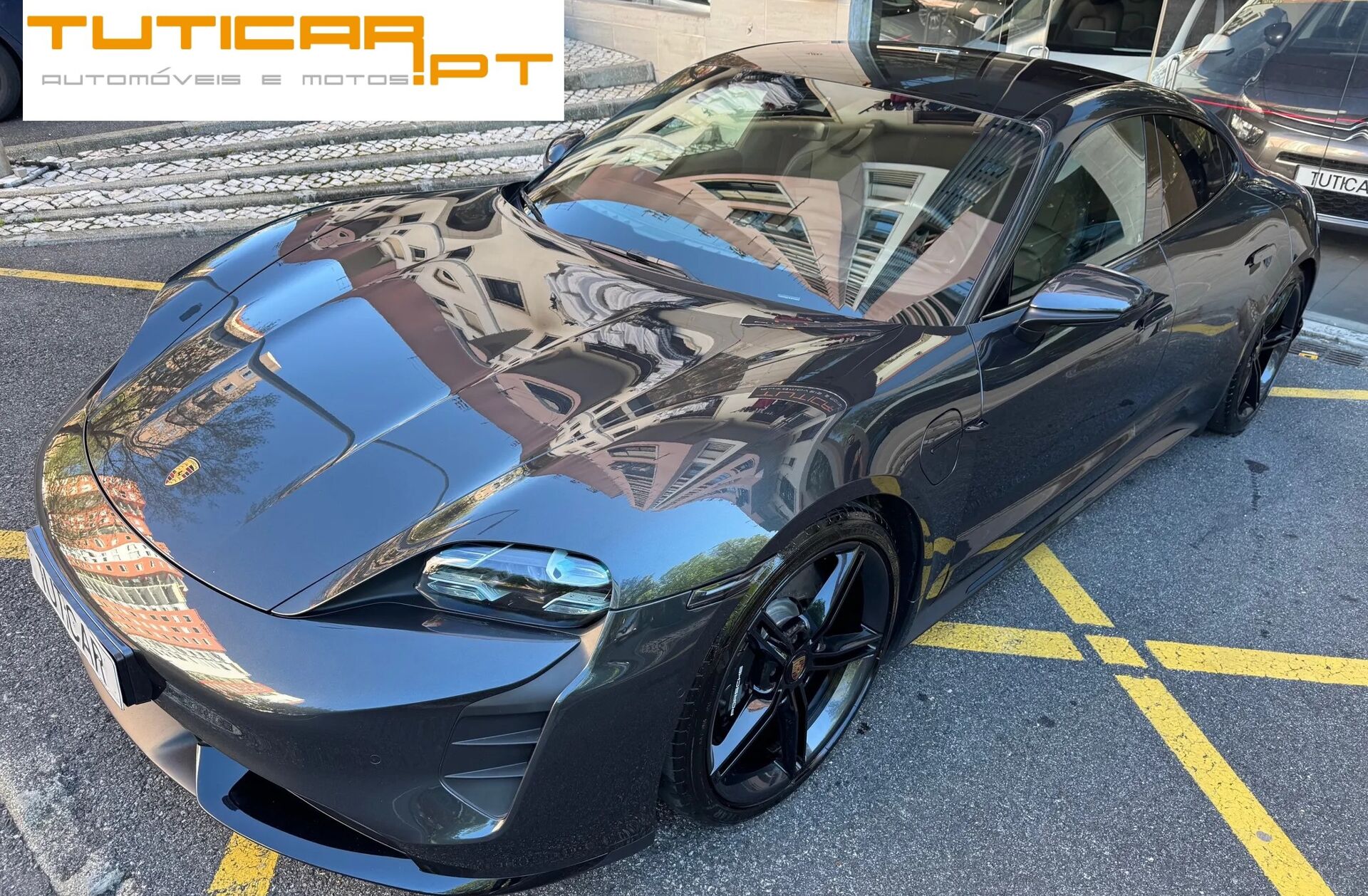 PORSCHE Taycan Turbo