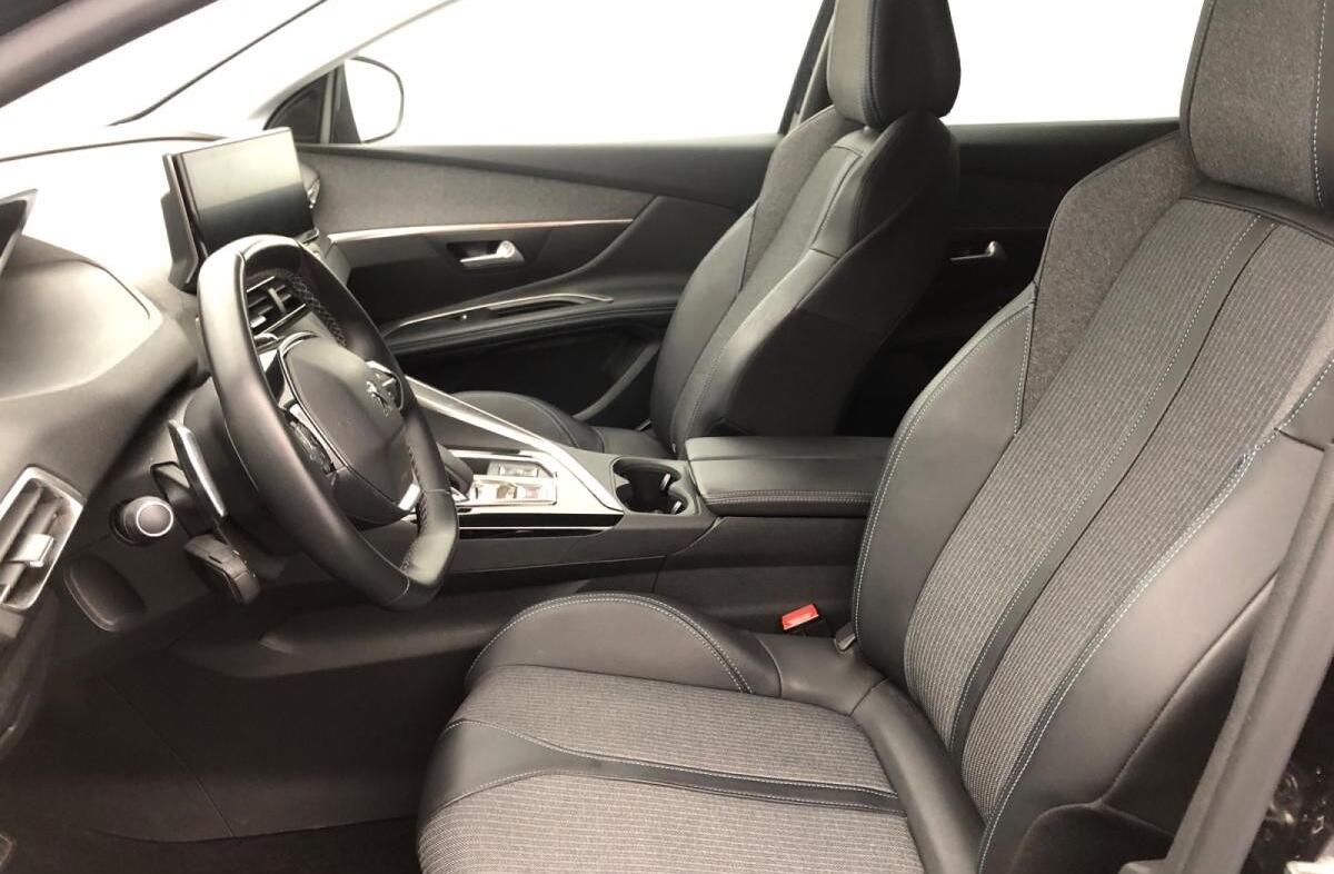 PEUGEOT 3008 1.6 Hybrid Allure Pack e-EAT8