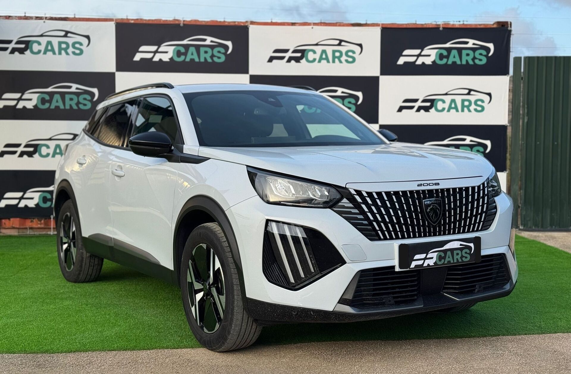 PEUGEOT 2008 1.2 PureTech Allure EAT8