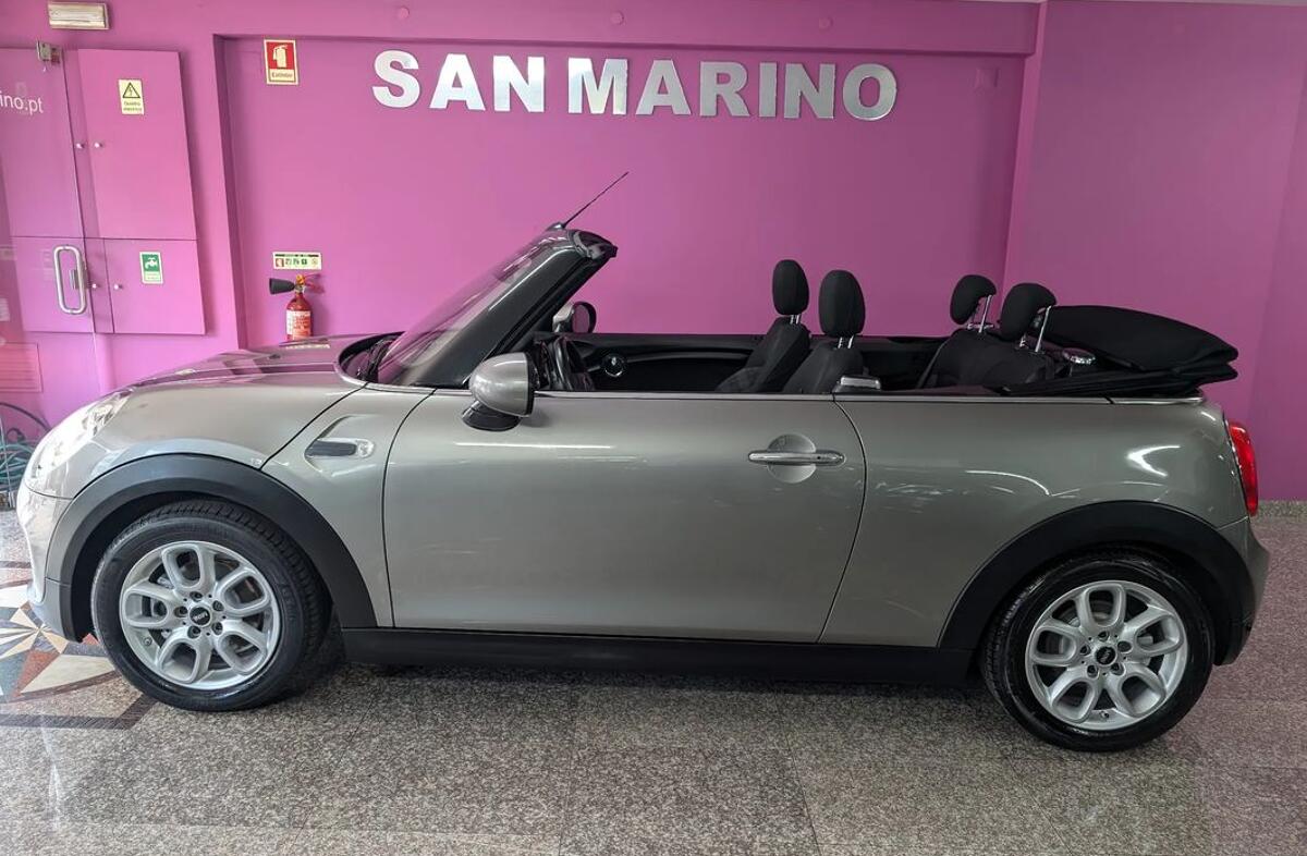 MINI Mini Cooper D Auto