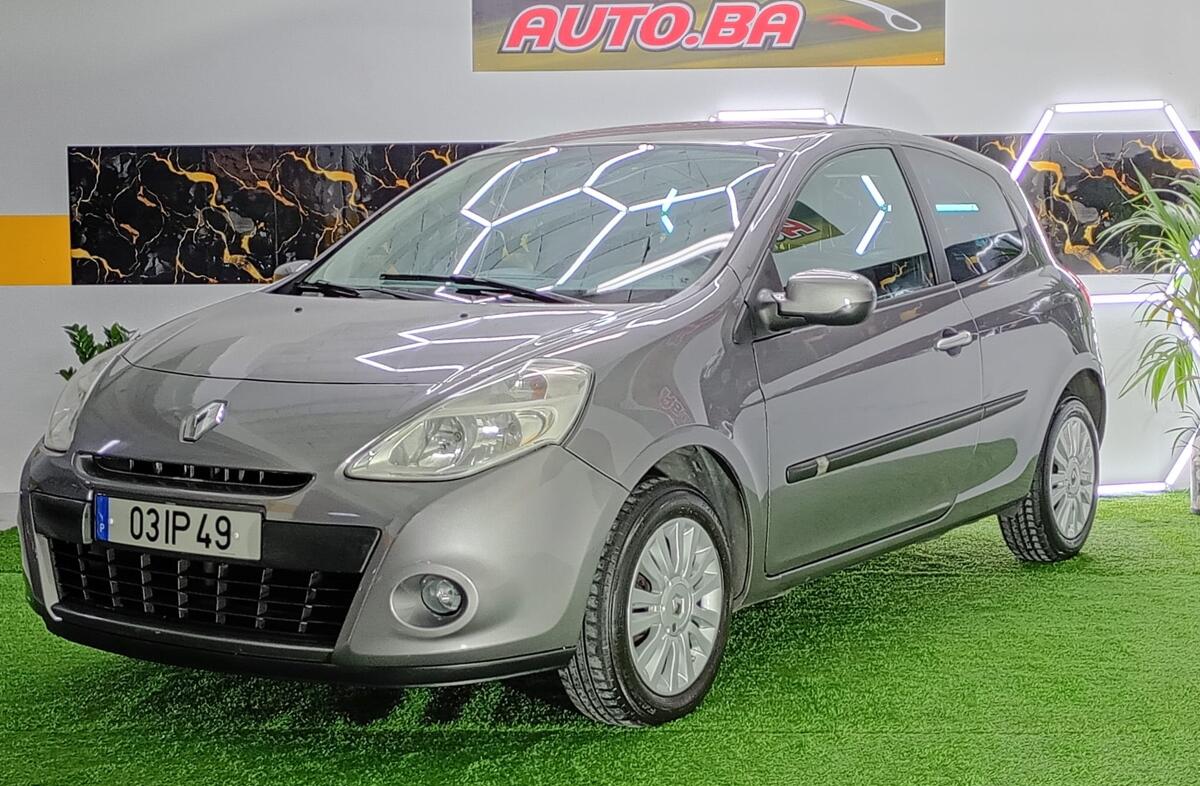 RENAULT Clio 1.2 16V Dynamique S