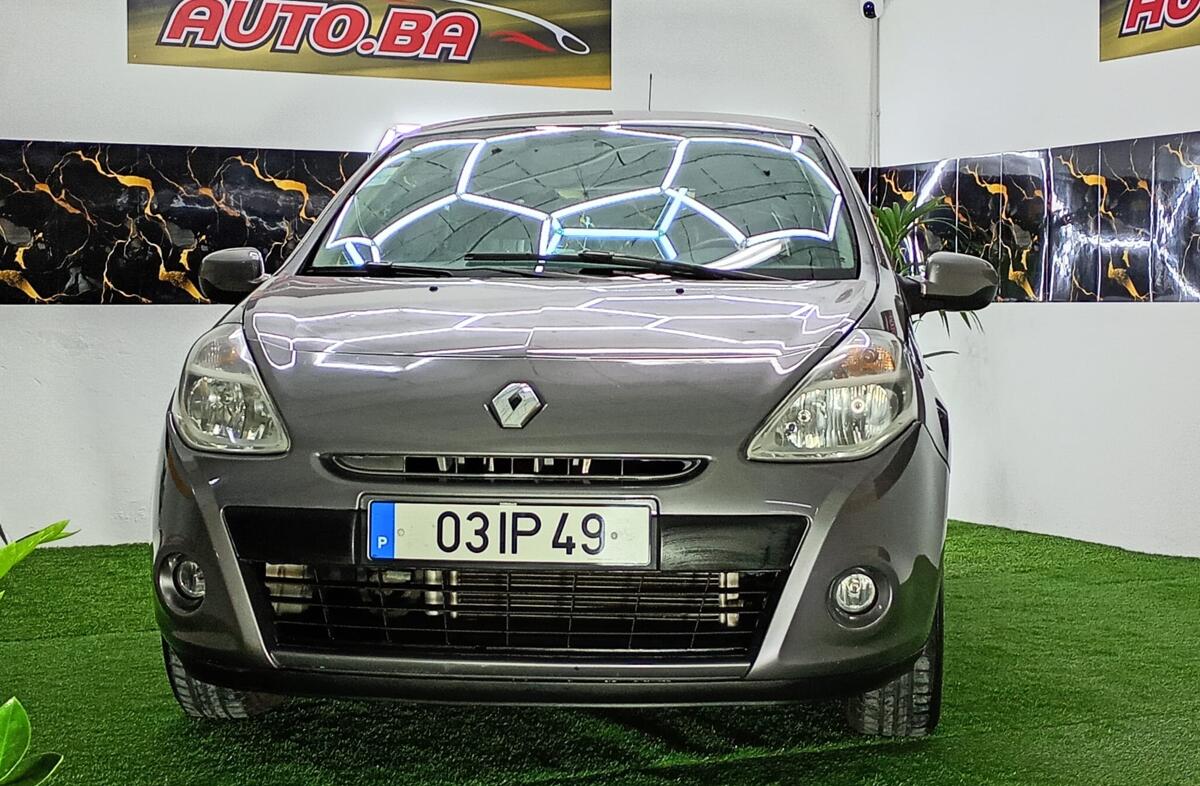 RENAULT Clio 1.2 16V Dynamique S