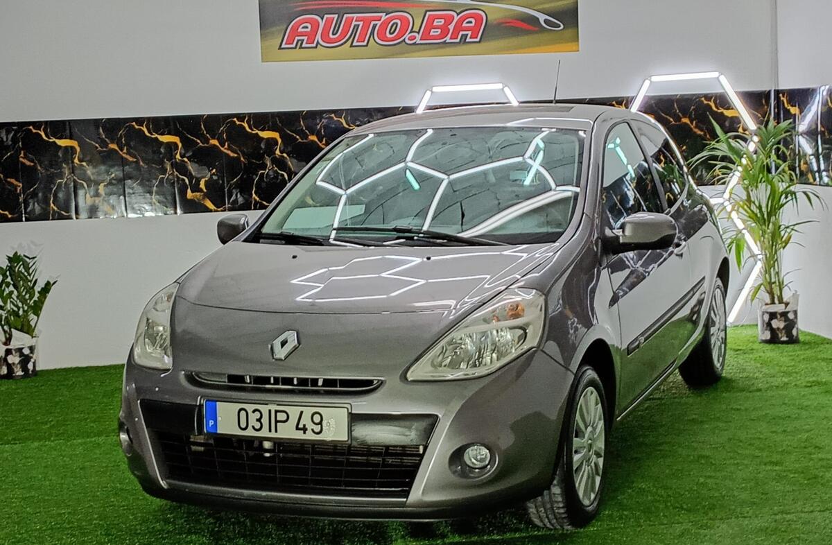 RENAULT Clio 1.2 16V Dynamique S