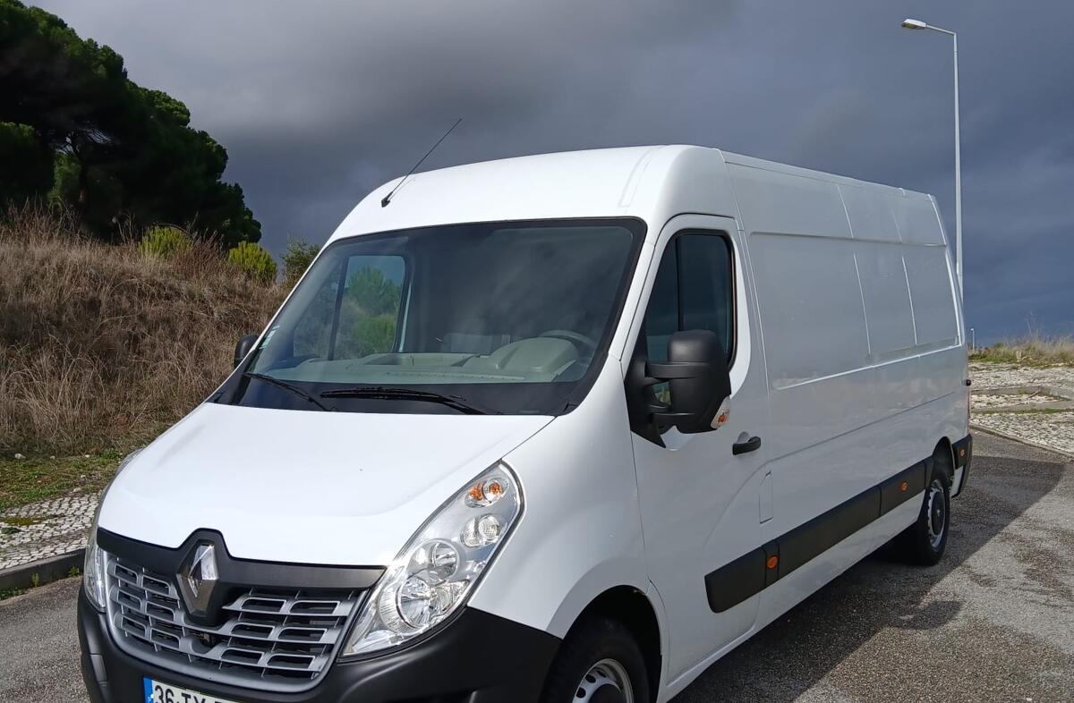 RENAULT Master 2.3 dCi L3H2 3.5T