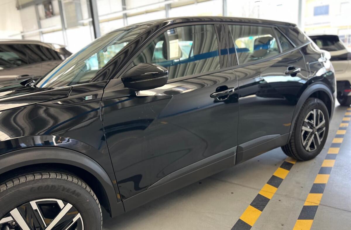 PEUGEOT 2008 e- 50 kWh GT