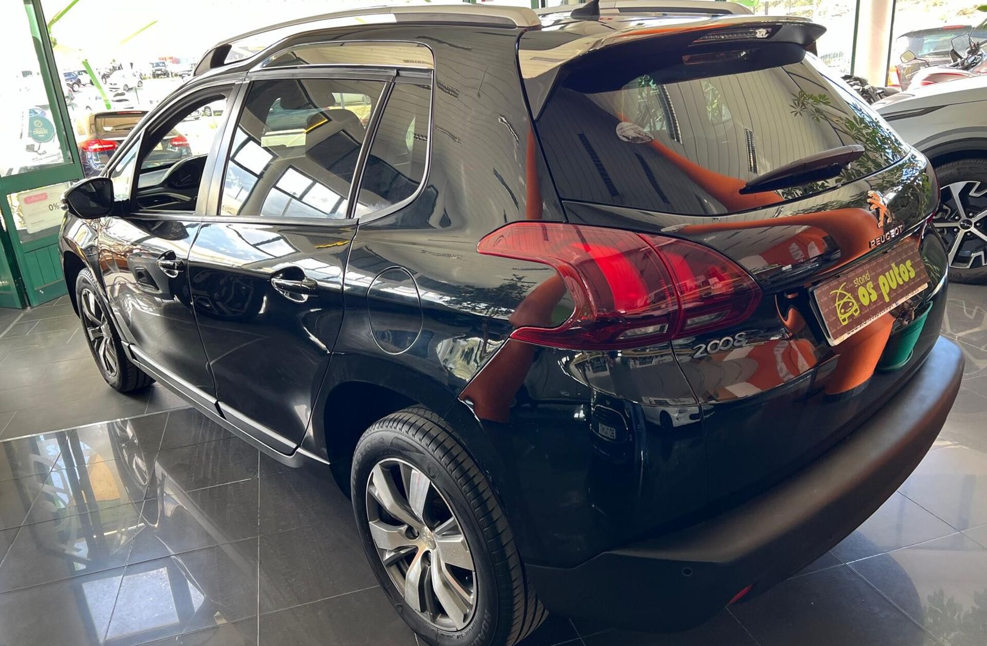 PEUGEOT 2008 1.2 PureTech Style