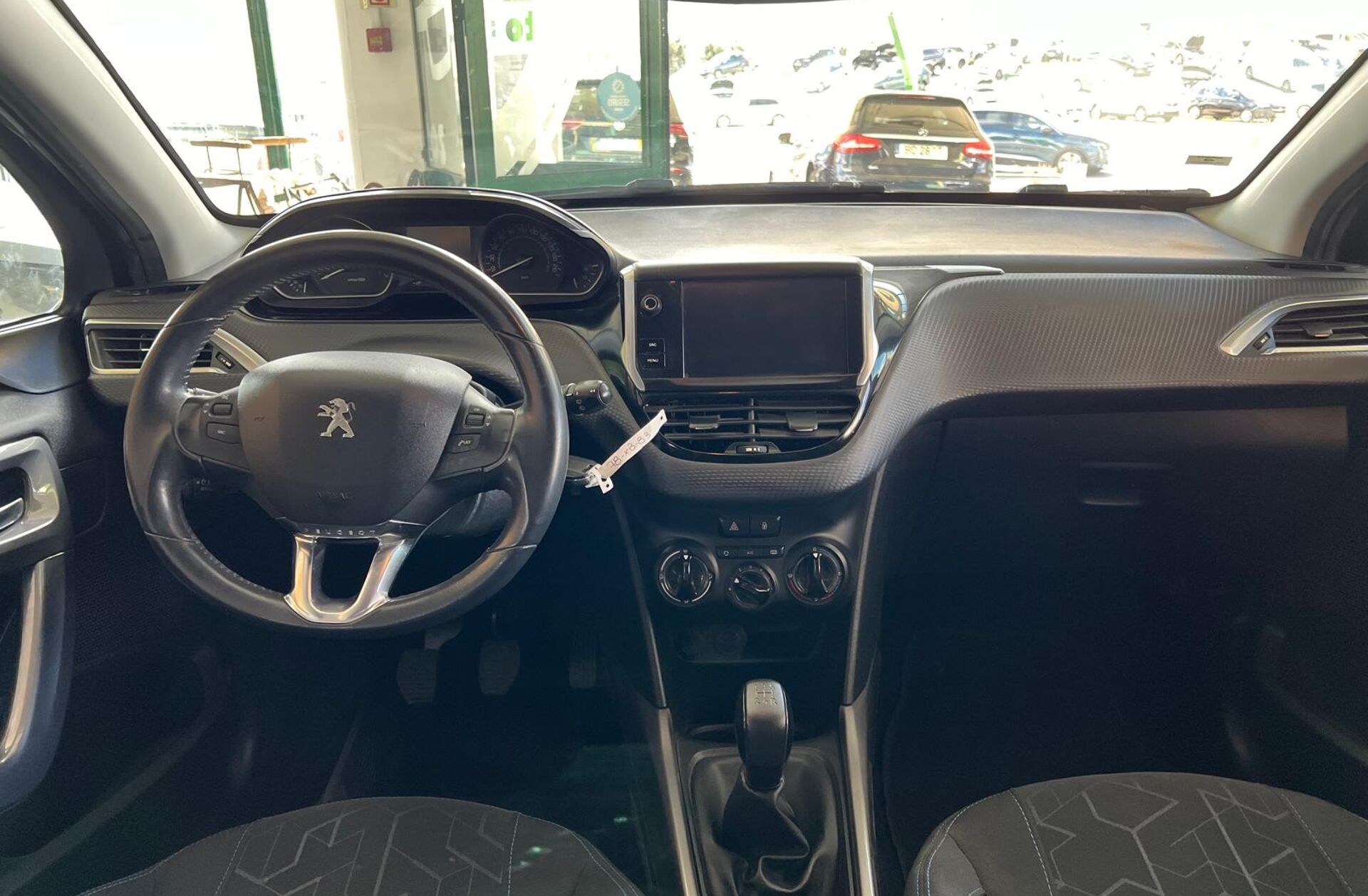 PEUGEOT 2008 1.2 PureTech Style