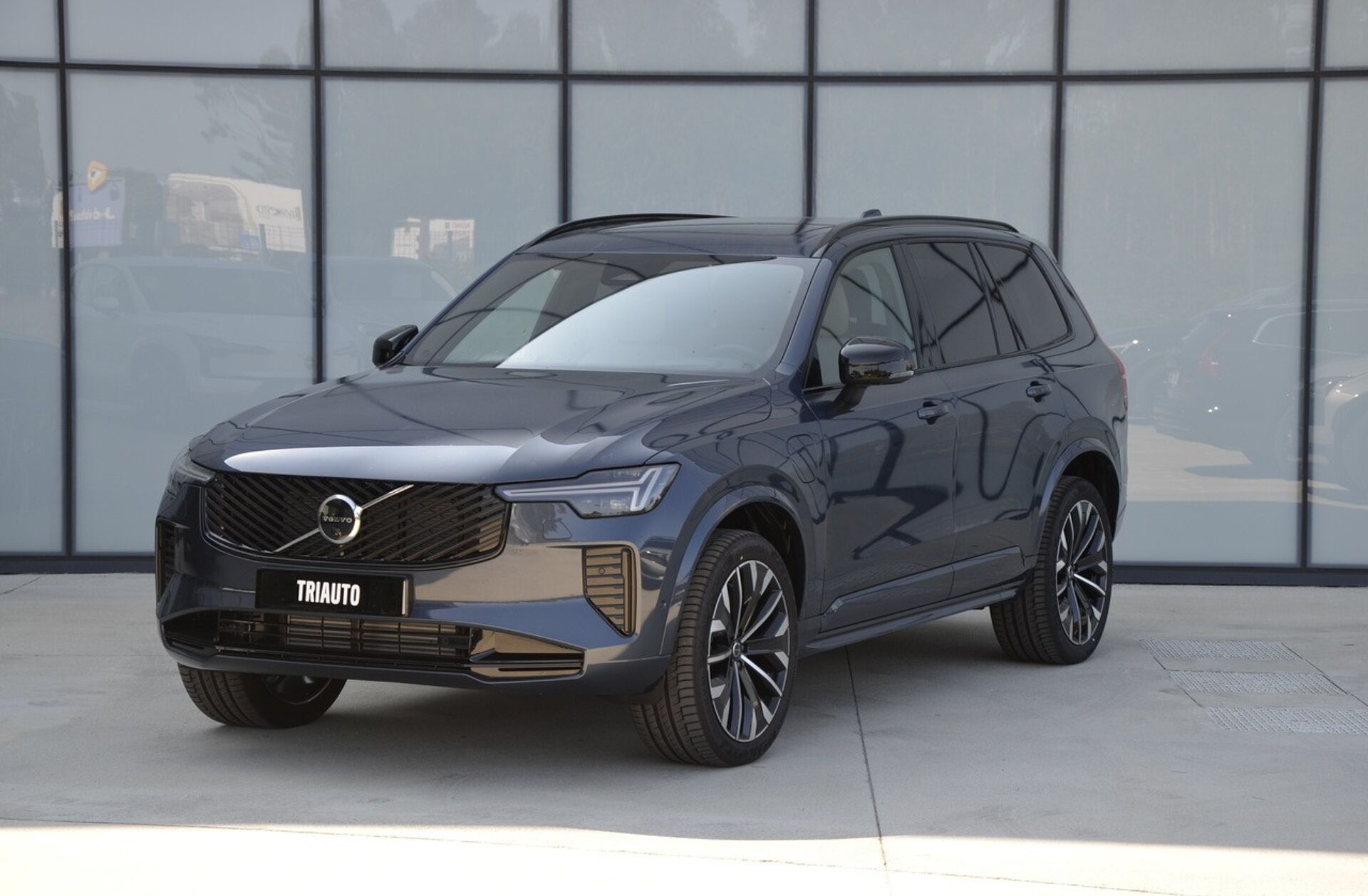 VOLVO XC90 2.0 T8 PHEV Plus Dark AWD