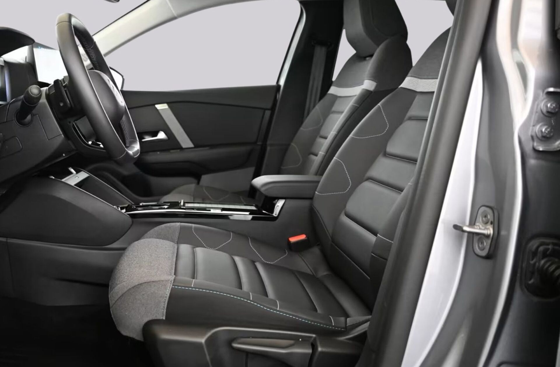 CITROEN C4 X 1.2 PureTech Max EAT8