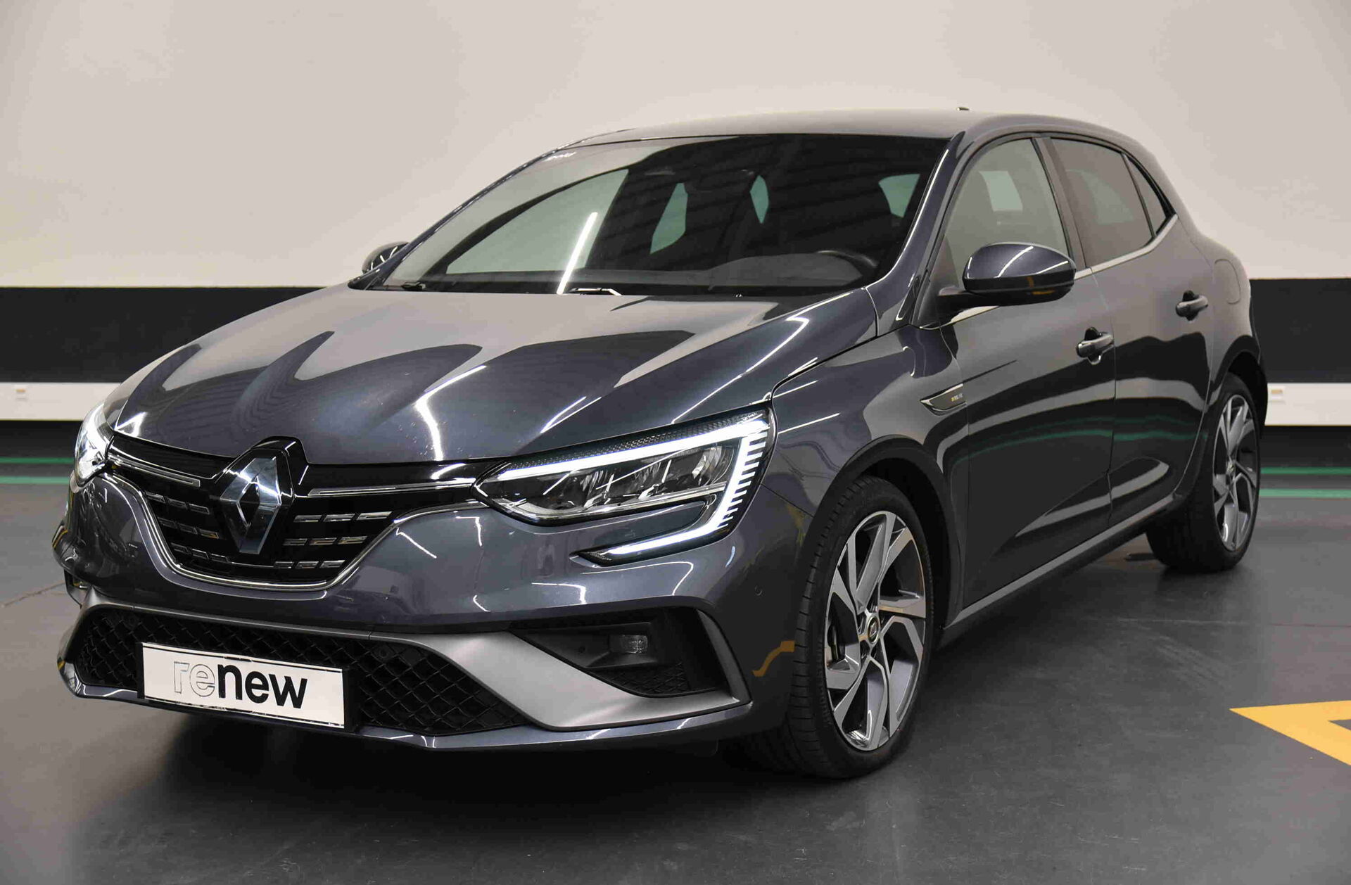 RENAULT Mégane 1.6 E-Tech Plug-In Hybrid R.S. Line