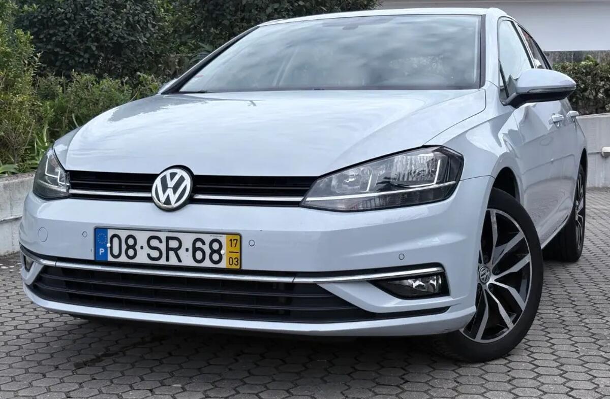VOLKSWAGEN Golf 1.0 TSI Confortline